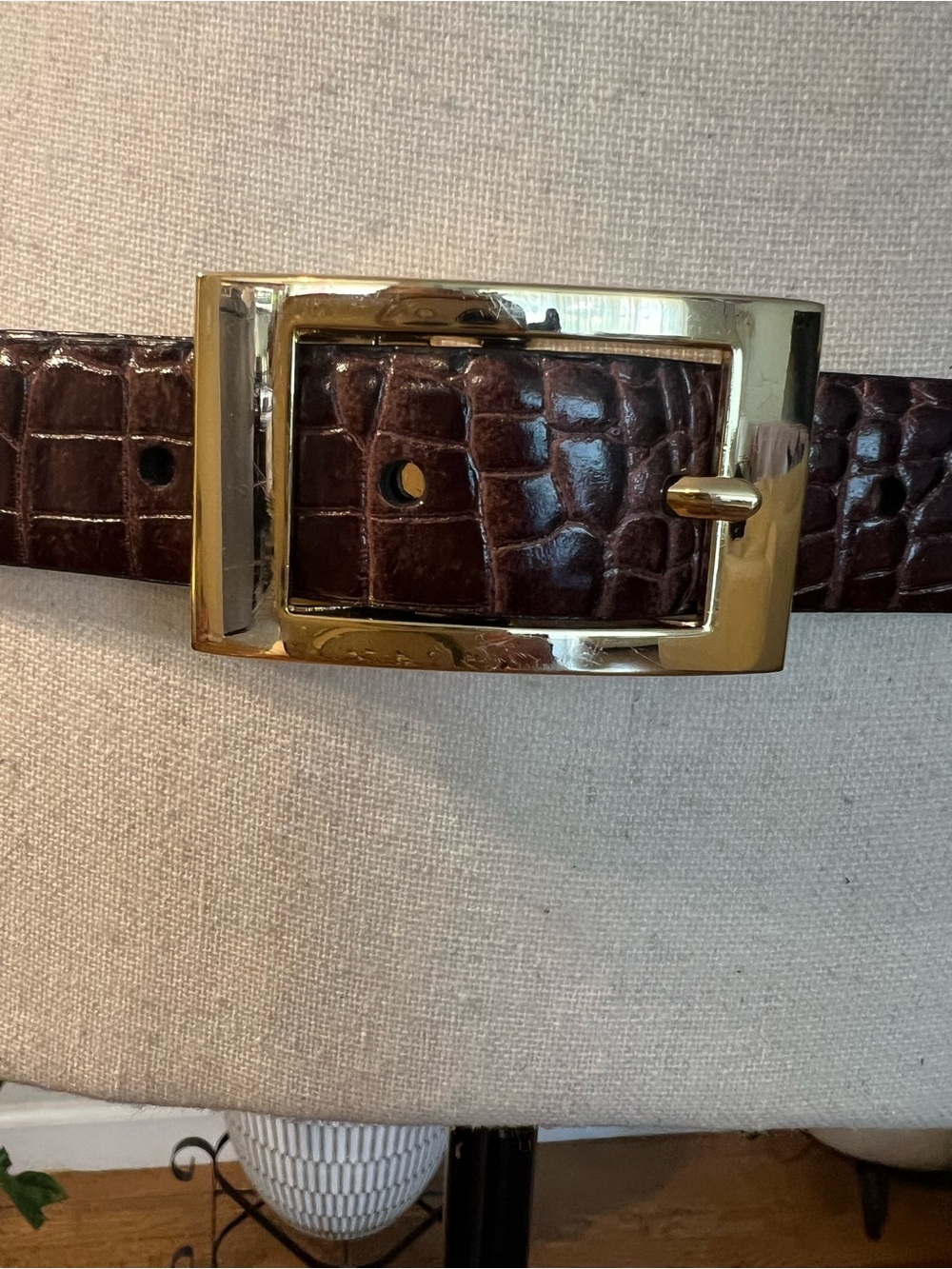 Brown Croc-Embossed Leather Belt with Gold Buckle - Picture 3 of 15